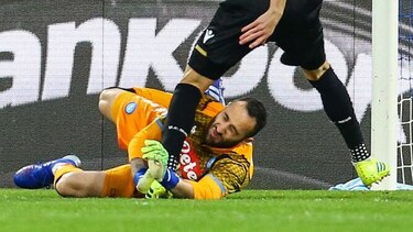 El portero del Napoli, David Ospina, es hospitalizado