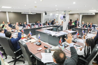 Aprueban traslado de partida por $4 millones para pagar a los beneficiarios excluidos de los programas del Mides