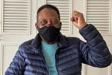 Pelé recibe el alta médica tras al menos dos semanas hospitalizado