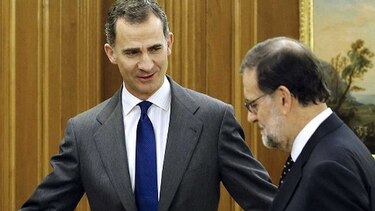 Rey de España busca un líder que forme gobierno
