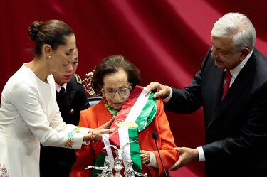 Sheinbaum asiste al funeral de la presidenta de la Cámara de Diputados Ifigenia Martínez