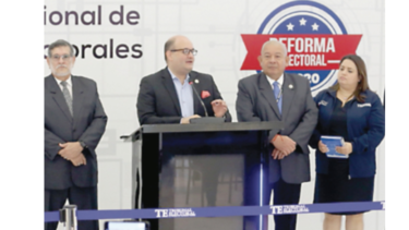 Consenso en voto adelantado y por internet, y el padrón