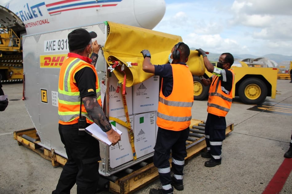 Llega a Panamá el lote número 50 de vacunas anticovid con 98 mil 280 dosis