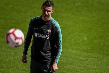 Cristiano Ronaldo es multado con 22 mil dólares por gesto obsceno