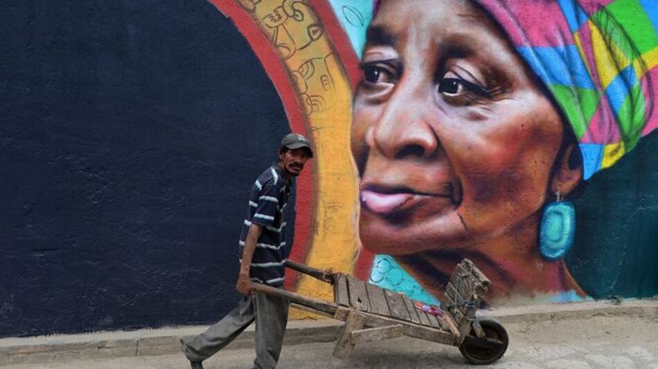 Pinturas y esculturas para fomentar la paz en una violenta Honduras