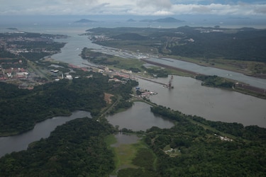 Dos barcos de guerra de Irán cruzarán el Canal de Panamá