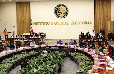 El instituto electoral de México inicia el voto anticipado para discapacitados y presos