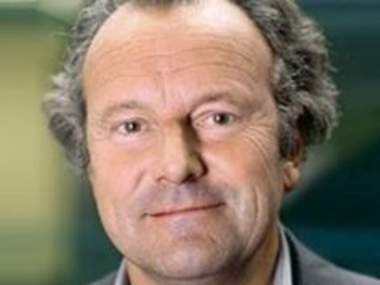 Presidente instala comité que evaluará prácticas del sistema financiero