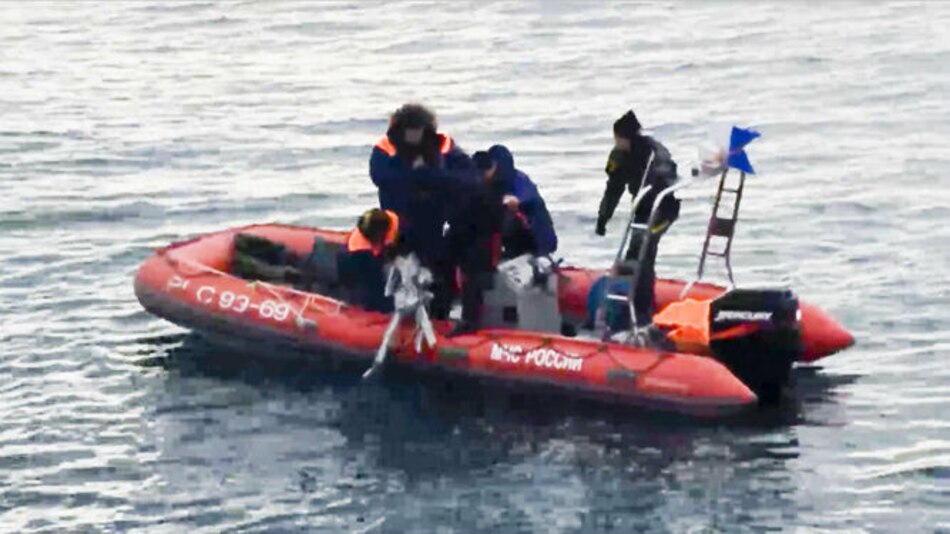 Encuentran fuselaje del avión ruso siniestrado a 27 metros de profundidad