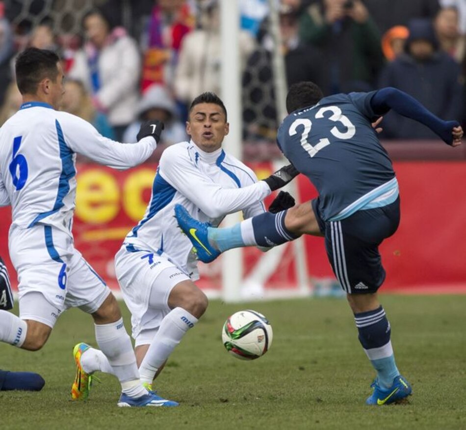 Argentina vence 2-0 a El Salvador en amistoso en Washington