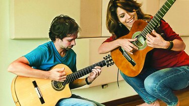 ‘Juguete usado’, por partida doble
