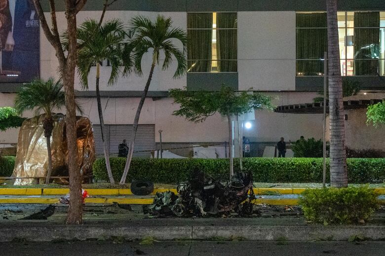 Guayaquil bajo alarma: un muerto y decenas de heridos por explosión en zona comercial
