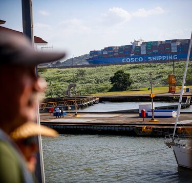 Embajada de China califica de ‘pura mentira’ las acusaciones sobre el control del Canal de Panamá