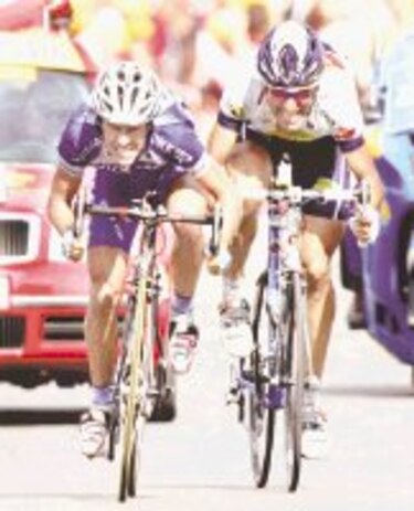 Mercado gana etapa marcada por polémica del líder