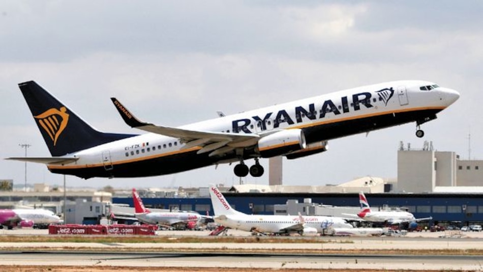 Ryanair recorta planes de crecimiento para 2020