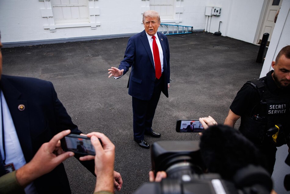 Trump defiende sus medidas económicas y recomienda a los estadounidenses que acepten cierta austeridad