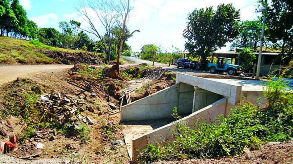 Empresa abandona construcción de vado en Los Castillos