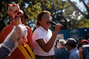 Empleados venezolanos protestan contra los ‘salarios de hambre’ y exigen ingresos ‘dignos’