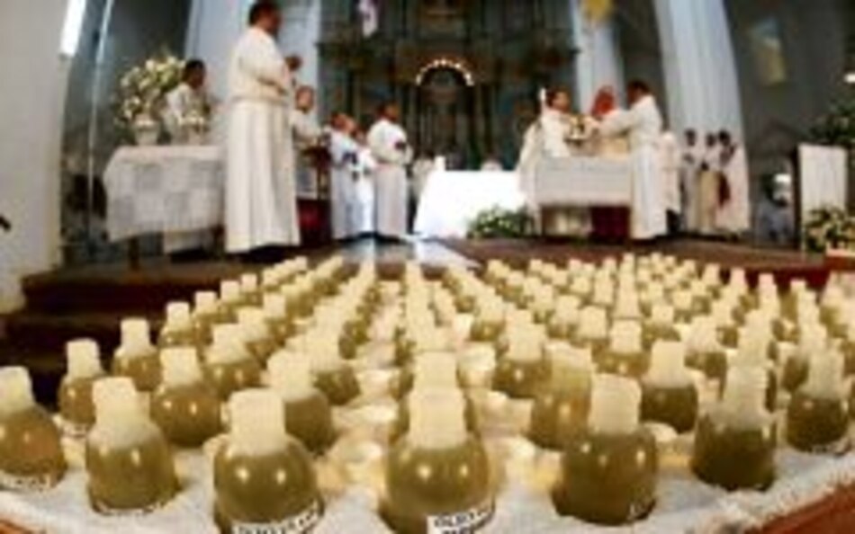 La bendición de los santos óleos