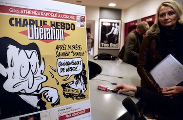 Revista 'Charlie Hebdo' imprimirá 3 millones de ejemplares en 16 idiomas tras atentado terrorista