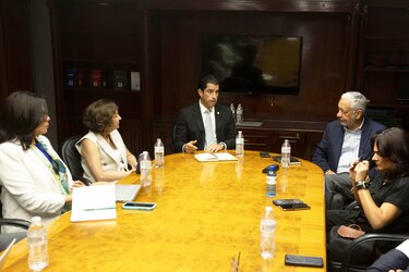 Autoridades del Canal de Panamá visitan La Prensa