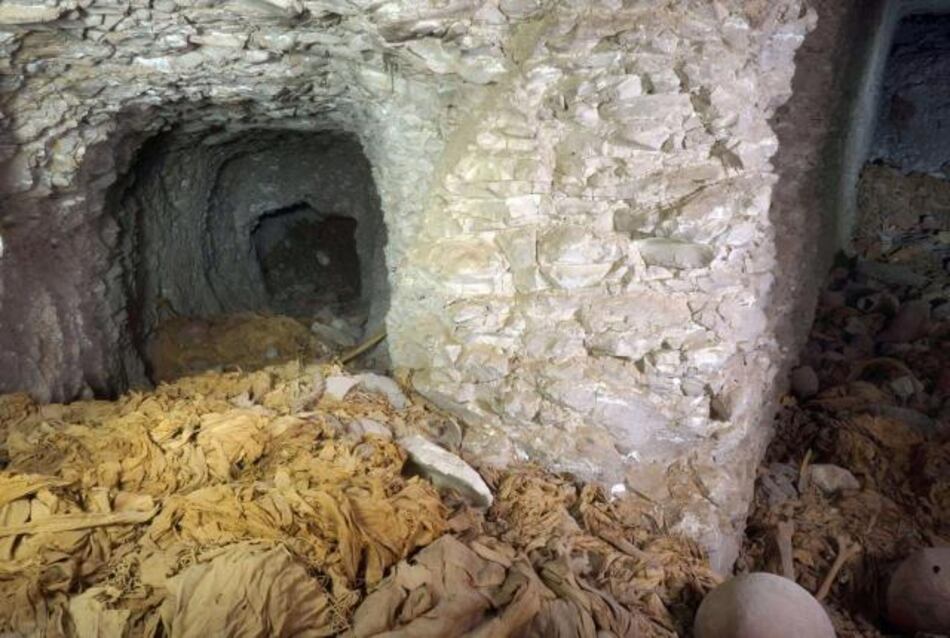 Arqueólogos descubren antigua tumba egipcia en Luxor