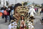 Millones de fieles veneran a la virgen de Guadalupe en la ciudad de México