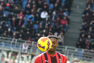 AC Milan derrota a la Sampdoria y vuelve a lo alto de la Serie A