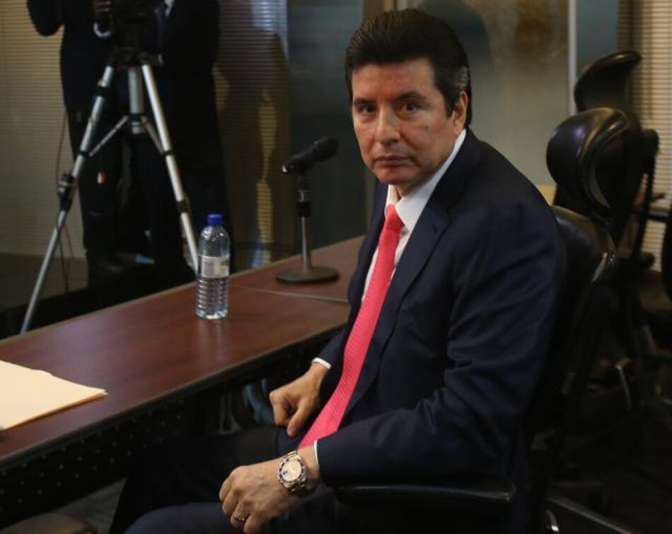 Pedro Miguel González encuentra anomalías en inspección a notarías