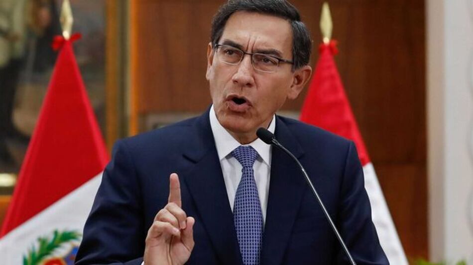 Presidente de Perú anuncia disolución constitucional del Congreso
