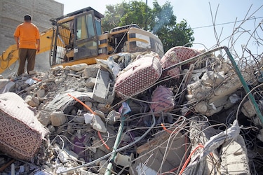 Ascienden a 1,305 los muertos y a 1,832 los heridos en el terremoto de Marruecos