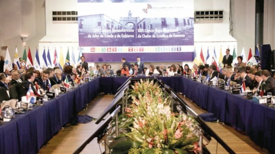 Presidentes evitan referirse a la crisis y a la corrupción