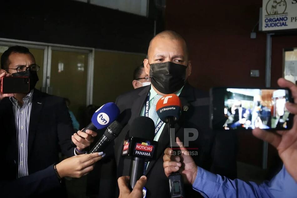 Receso hasta el miércoles en el juicio a Martinelli, por el contagio de Covid-19 de un abogado