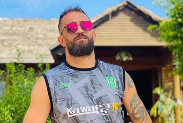Fallece futbolista tunecino tras inmolarse en protesta contra abuso policial
