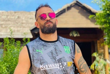 Fallece futbolista tunecino tras inmolarse en protesta contra abuso policial