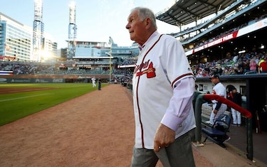 Bobby Cox, ex mánager de Bravos de Atlanta, con problemas de salud
