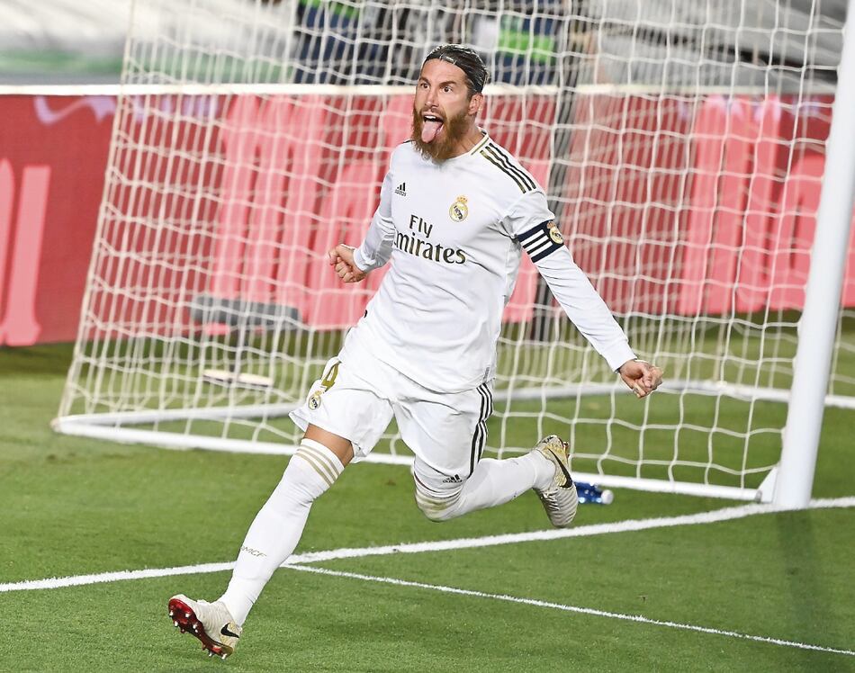 Sergio Ramos es operado en la rodilla izquierda, estará fuera de acción varias semanas