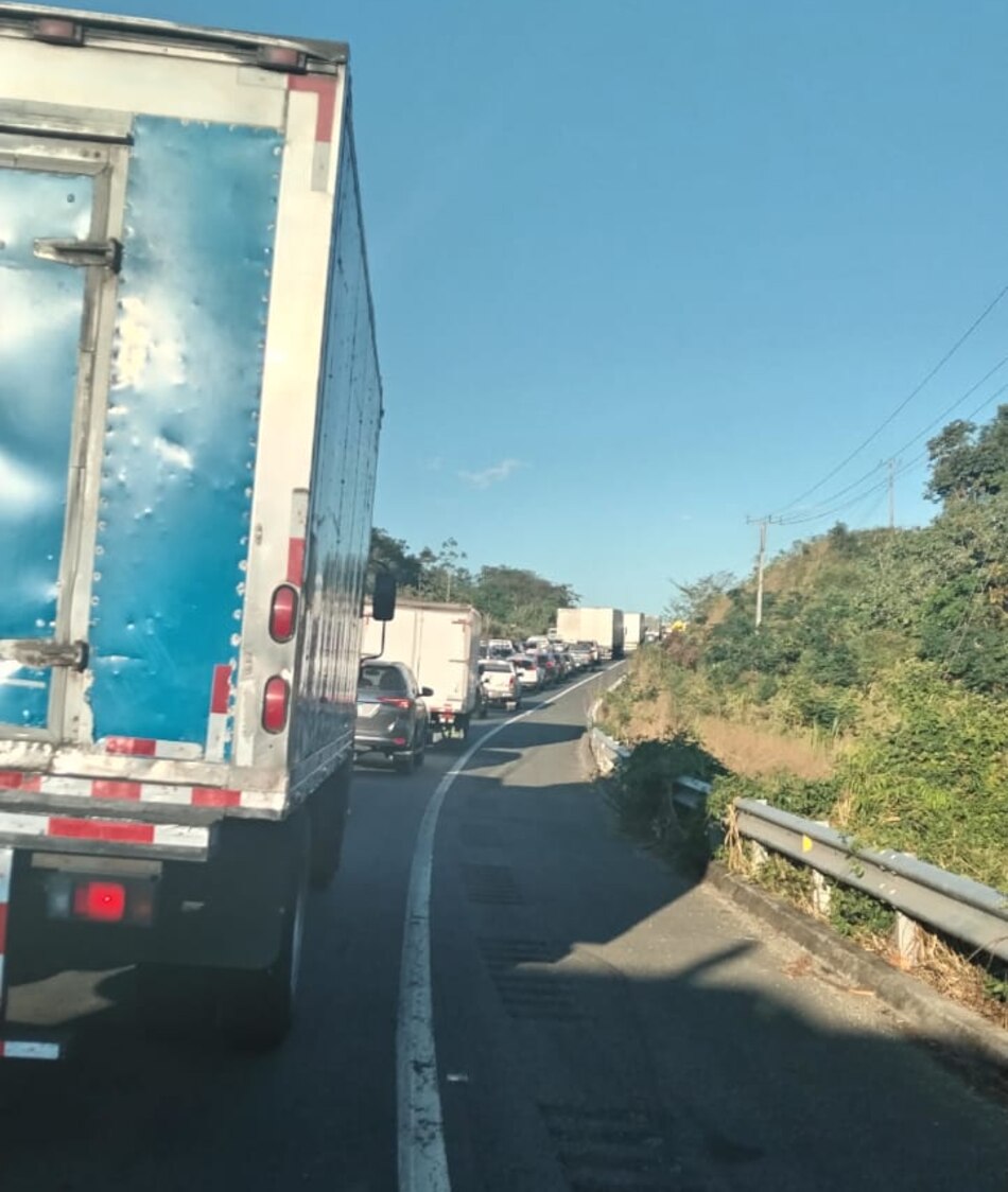 Conductores afectados por congestión vehicular hacia Chiriquí en el sábado de carnaval