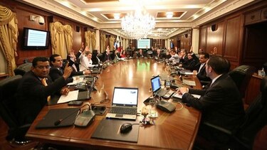 Gobierno aprueba pago de décimos adeudados por más de $366 millones