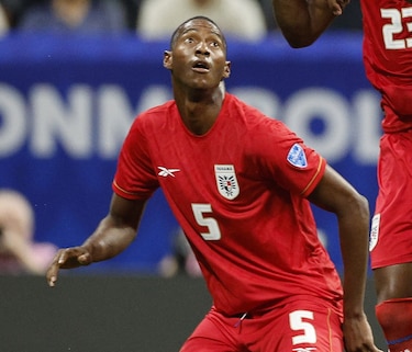 Adalberto Carrasquilla es sancionado con dos partidos