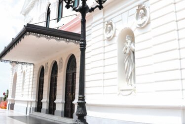 Mantenimiento, el gran desafío del Teatro Nacional