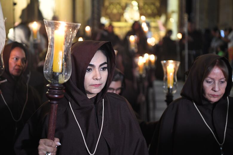 Oración y tradición: así fue el recorrido del Cristo Pobre en el Casco Antiguo