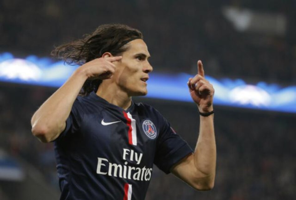 PSG doblega 3-1 al Ajax con doblete del uruguayo Cavani