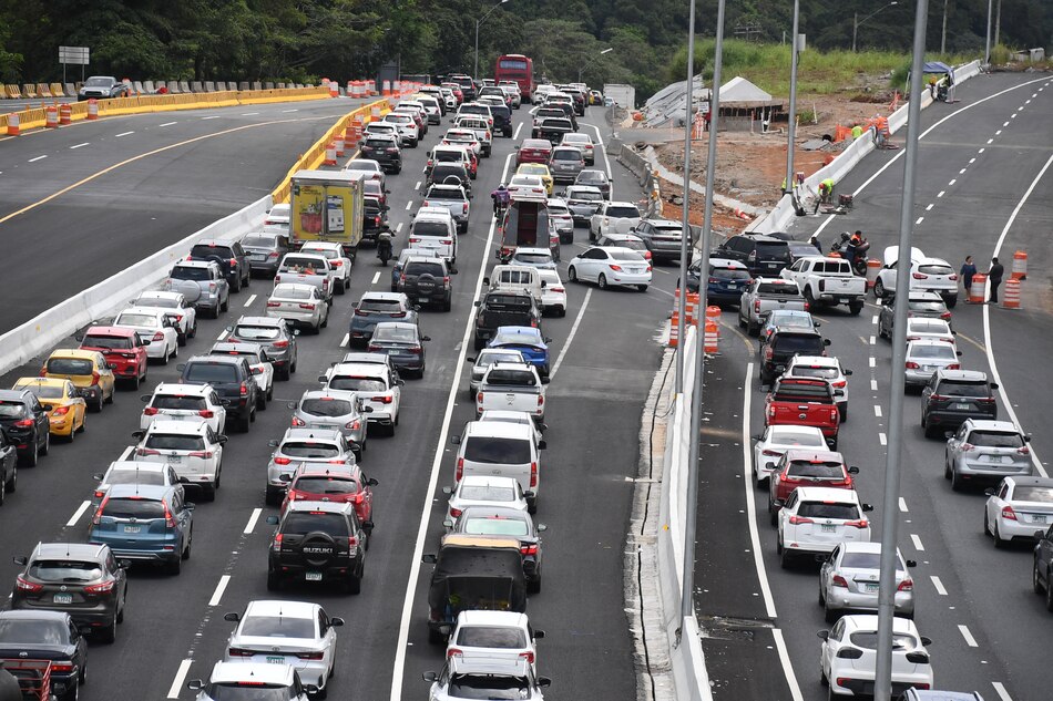 Orden presidencial: MOP y ATTT deben resolver tráfico en la carretera ocho carriles antes del fin de semana