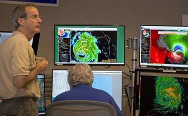 Huracán Irma se degrada a categoría 3 pero sigue siendo muy peligroso