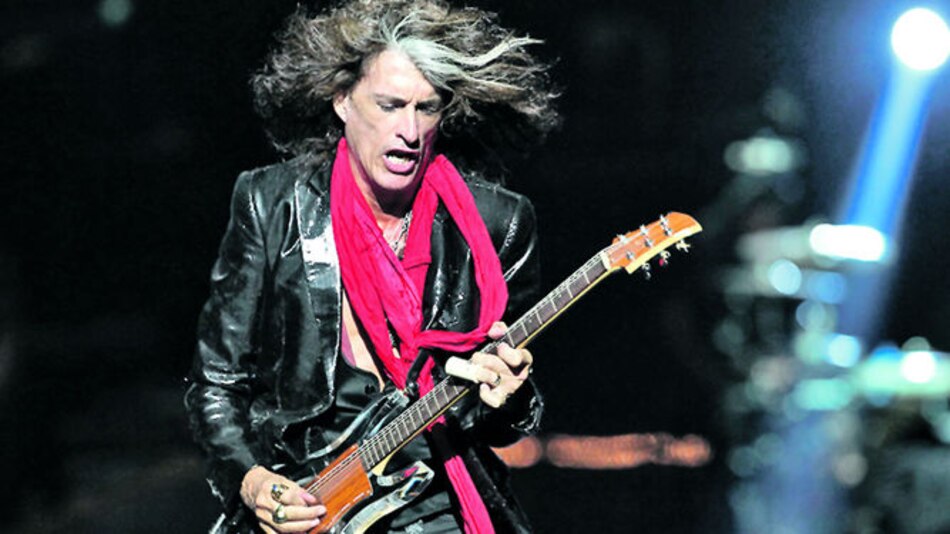 Guitarrista de Aerosmith es hospitalizado