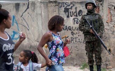 Vasta operación de seguridad en favelas de Río de Janeiro