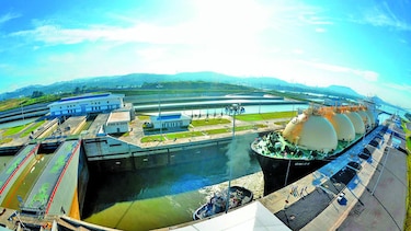 El paso de buques de combustible por Canal de Panamá aumentará ante la crisis en Medio Oriente