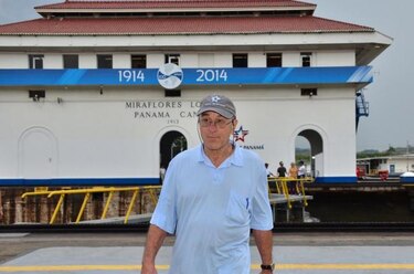 De Niro visita las esclusas de Miraflores