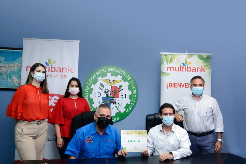 Multibank entrega donación de 25 mil dólares en apoyo a las familias afectadas por el huracán ETA